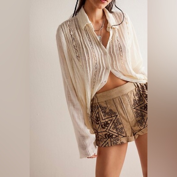 Free People Pants - Free People Westover Embroidered Shorts NWOT Size XS Sand